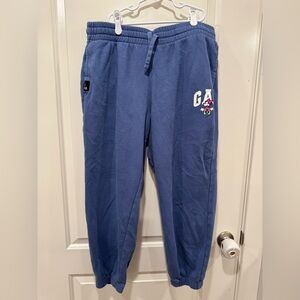 GAP x Disney collab women’s Blue Fleece capri Joggers with Minnie Mouse